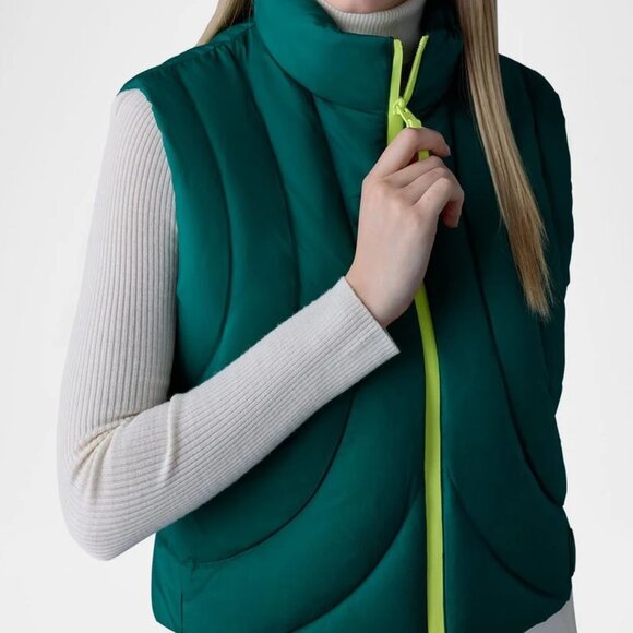 NWT Mackage Women's Adana Quilted Down Vest Emerald Green Small S - Picture 2 of 12